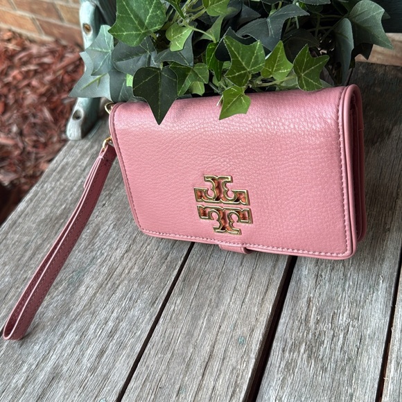 Tory Burch Rose w/Gold (Pink Magnolia Britten) Soft Leather Wallet/Wristlet - Picture 3 of 15
